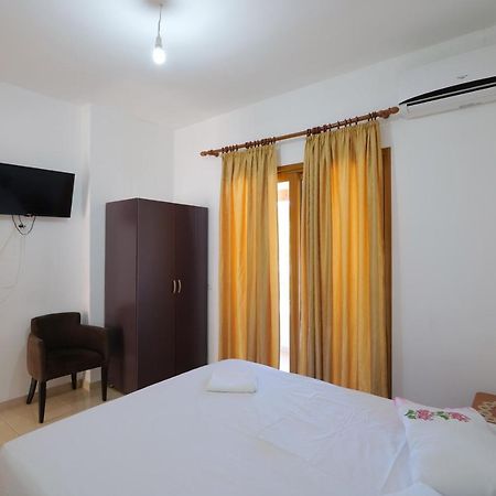 Arijons Apartments Sarandë Buitenkant foto