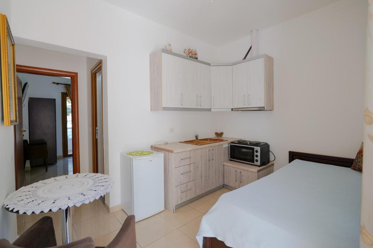 Arijons Apartments Sarandë Buitenkant foto