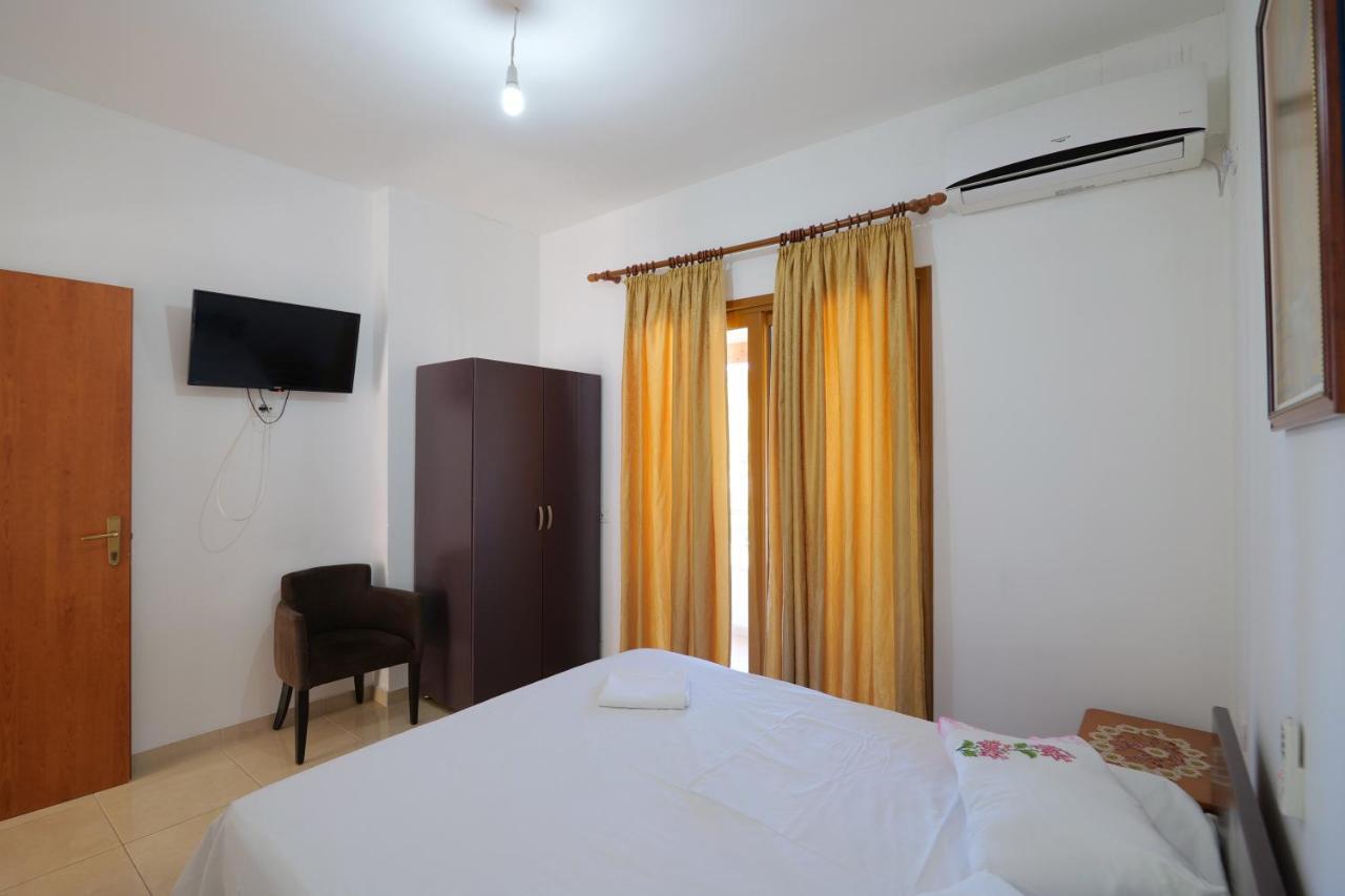 Arijons Apartments Sarandë Buitenkant foto